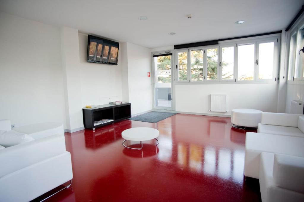 Bbk Bilbao Good Hostel Экстерьер фото