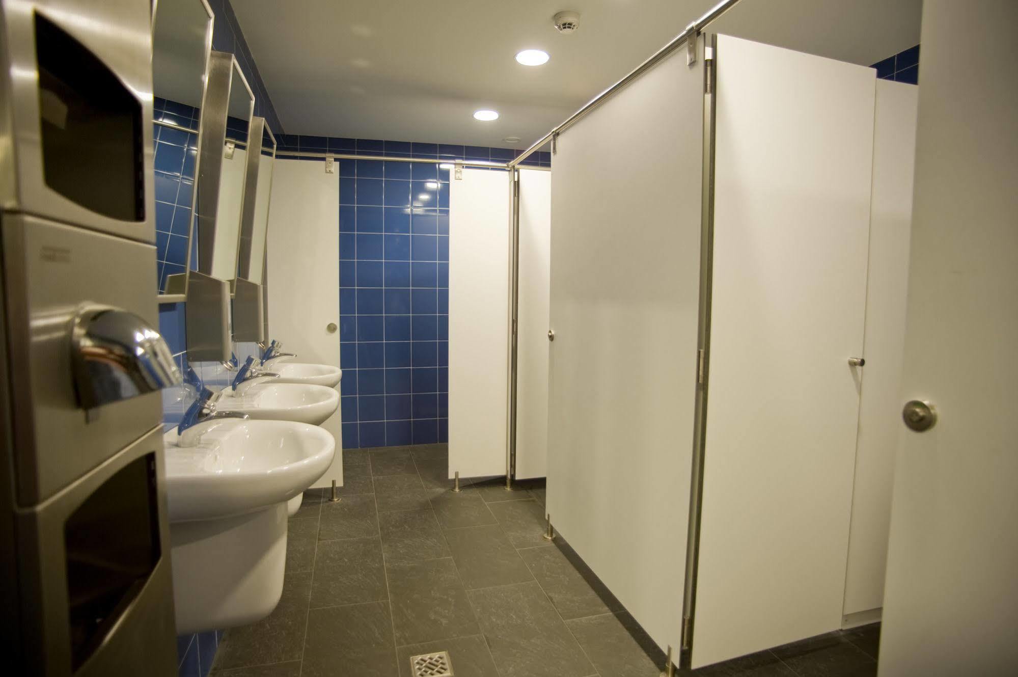 Bbk Bilbao Good Hostel Экстерьер фото
